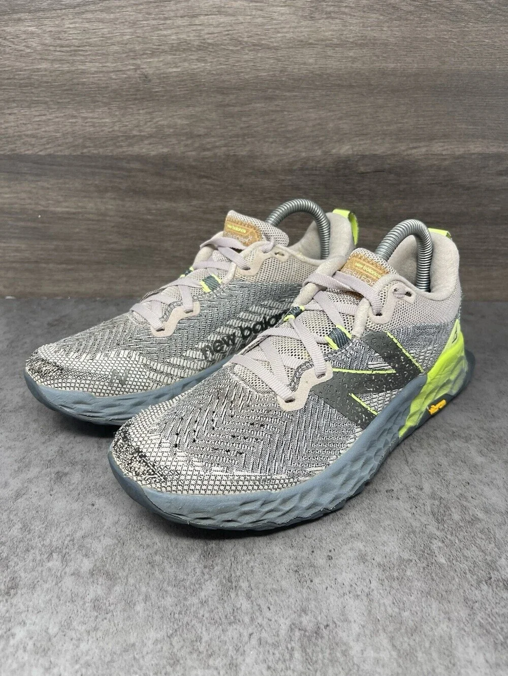 New Balance Fresh Foam Hierro v6 Gray Lime Size 7 Mens Vibram Trail Running